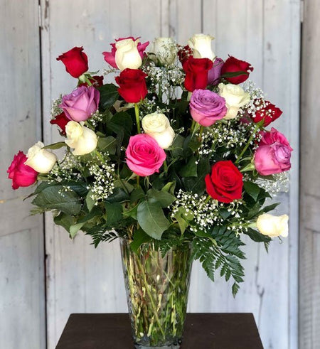 Bình 12 Hoa Hồng Đủ Màu - Mẫu 2 - Gửi Hoa Về Việt Nam