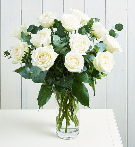 Bình 12 Hoa Hồng Trắng - Gửi Hoa Về Việt Nam