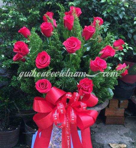 Bình 18 Hoa Hồng Đỏ - Gửi Hoa Về Việt Nam