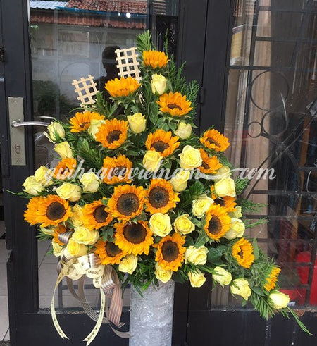 Bình Hoa Hướng Dương - Gửi Hoa Về Việt Nam