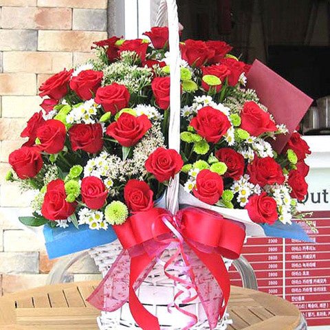 Điện Hoa Hậu Giang 43 - Gửi Hoa Về Việt Nam