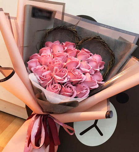 Hoa Hồng Sáp Đặc Biệt Valentine 06 - Gửi Hoa Về Việt Nam