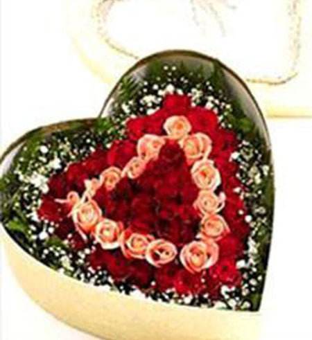 Hộp Hoa 12 - Gửi Hoa Về Việt Nam