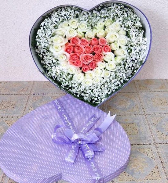 Hộp Tim Hoa Hồng Anh Yêu Em - Gửi Hoa Về Việt Nam